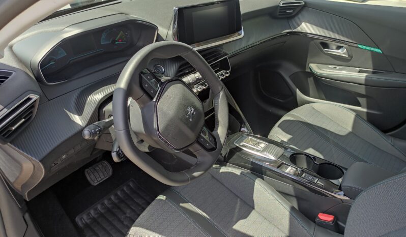 Peugeot E-208 pieno