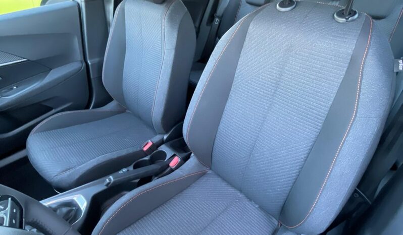Peugeot 2008 PureTech pieno