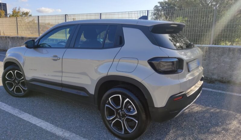 Jeep Avenger Summit pieno