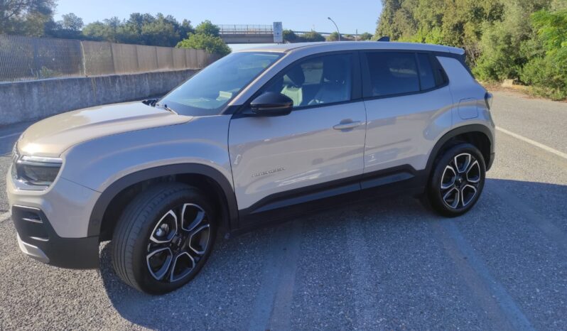 Jeep Avenger Summit pieno