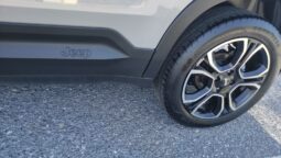 Jeep Avenger Summit pieno