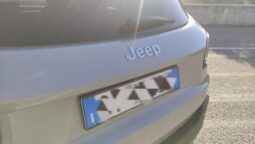 Jeep Avenger Summit pieno