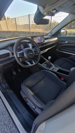 Jeep Avenger Summit pieno