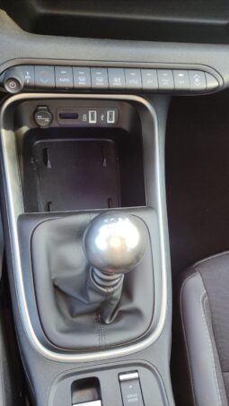 Jeep Avenger Summit pieno