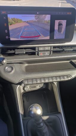 Jeep Avenger Summit pieno