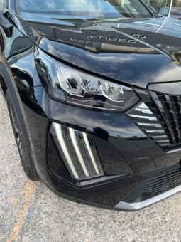 Peugeot 2008 1.2 Hybrid Allure pieno