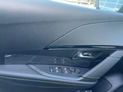 Peugeot 208 Hybrid GT 110 pieno