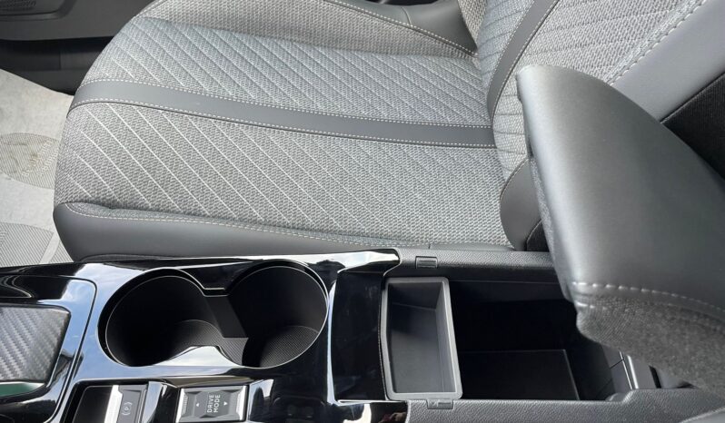 Peugeot 2008 1.2 Hybrid Allure pieno