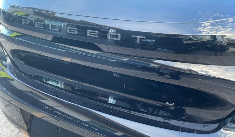 Peugeot 208 Hybrid GT 110 pieno