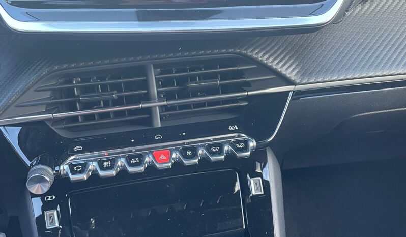 Peugeot 208 Hybrid GT 110 pieno