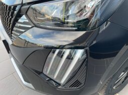 Peugeot 2008 1.2 Hybrid Allure pieno