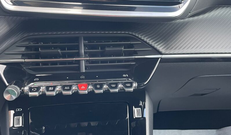 Peugeot 2008 1.2 Hybrid Allure pieno