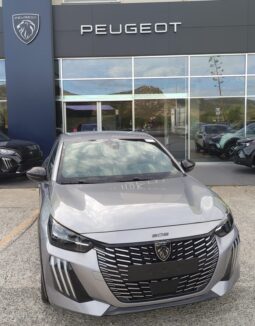Peugeot 208 Hybrid GT 145 pieno