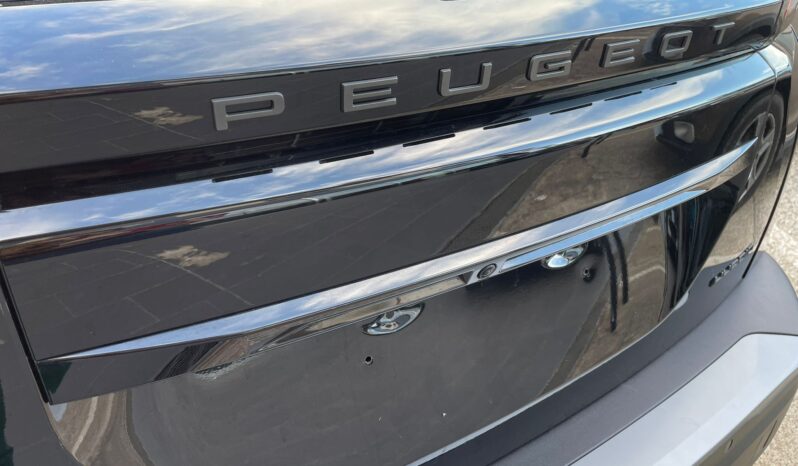 Peugeot 2008 1.2 Hybrid Allure pieno