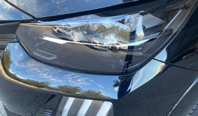 Peugeot 208 Hybrid GT 110 pieno