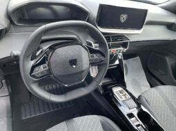 Peugeot 2008 1.2 Hybrid Allure pieno