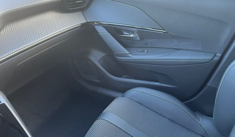 Peugeot 208 Hybrid GT 110 pieno
