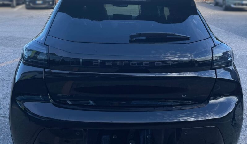 Peugeot 208 Hybrid GT 110 pieno