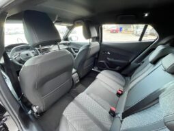 Peugeot 2008 1.2 Hybrid Allure pieno