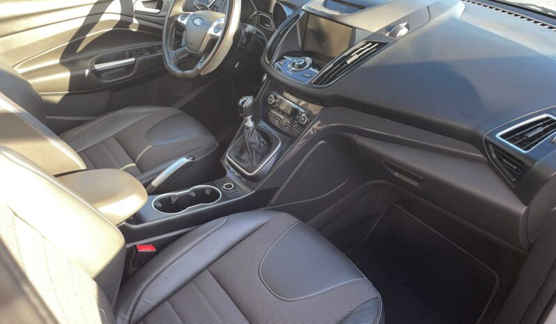 Ford Kuga TDCi pieno