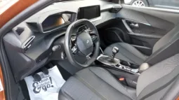 Peugeot 2008 1.2 pieno