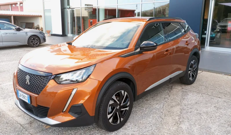 Peugeot 2008 1.2 pieno