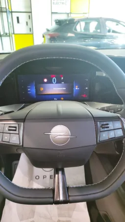 Opel Mokka Hybrid pieno