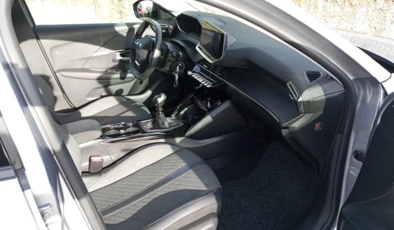 Peugeot 208 Allure pieno