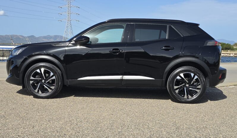 Peugeot 2008 PureTech 1.2 pieno
