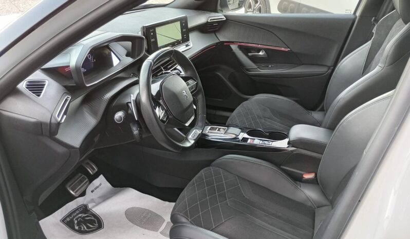 Peugeot 2008 GT pieno